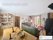 Maison à VOISINS-LE-BRETONNEUX