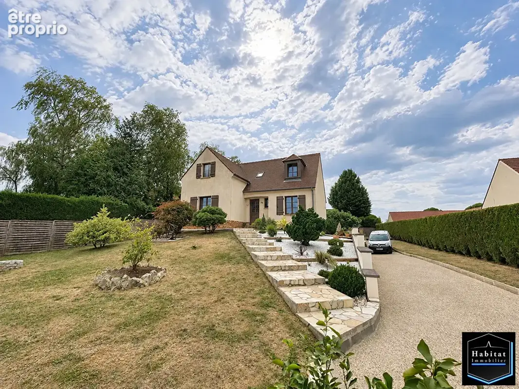 Pavillon individuel - sous-sol - 3 ch (possible 4) - terrain 687m² - photo 1