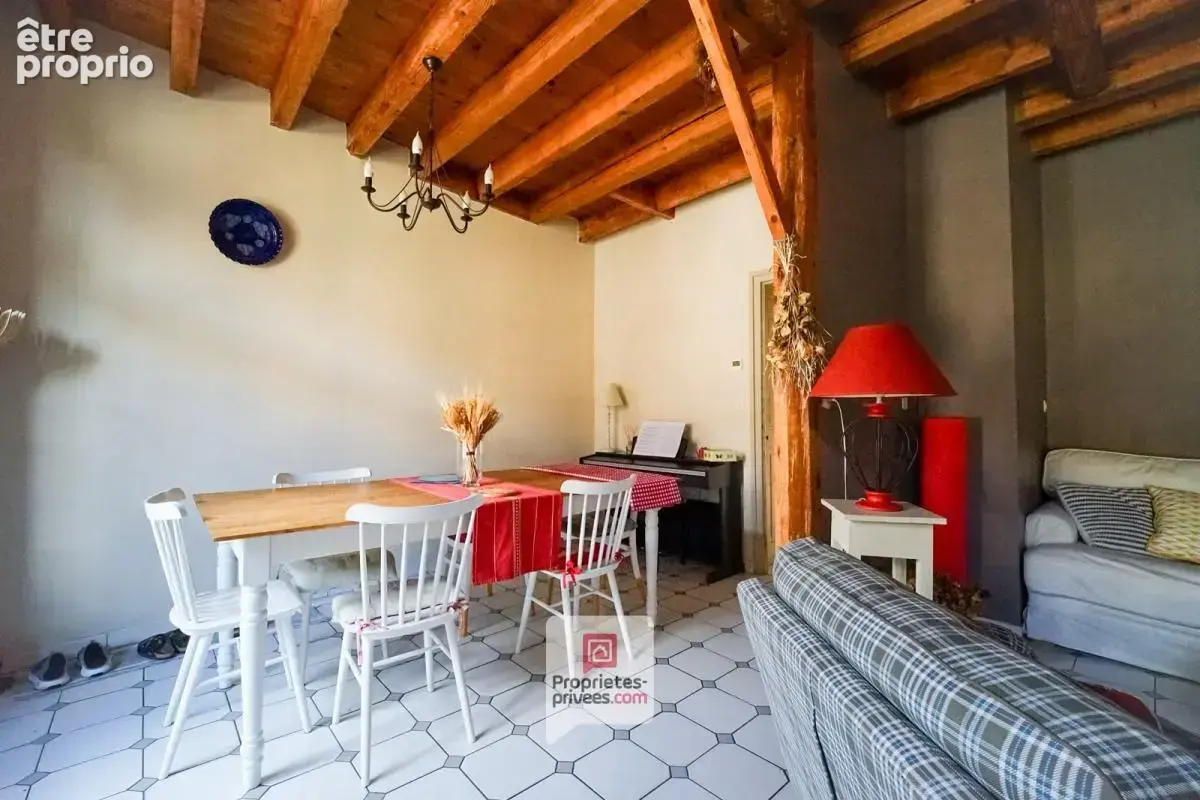 Voreppe (38340) - Maison de village T6 - 5 chambres - Balcon - Cave - Grenier - photo 7