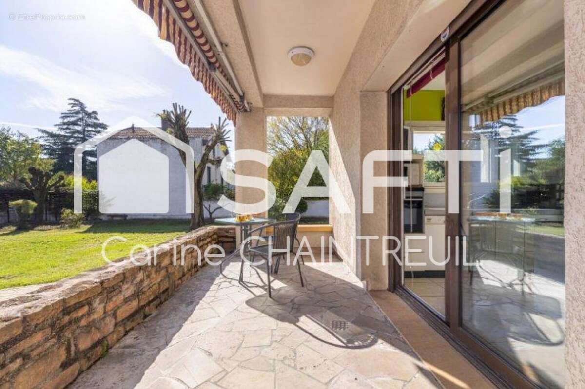 Photo 3 - Maison à BRON