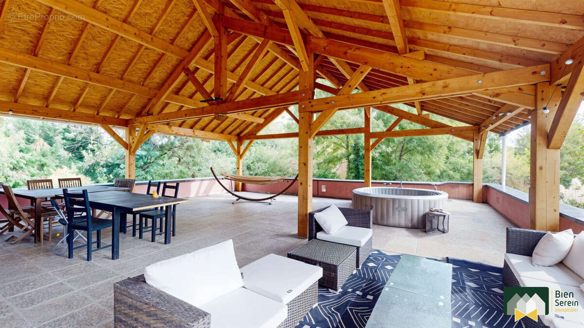 Carport - Maison à JOUY