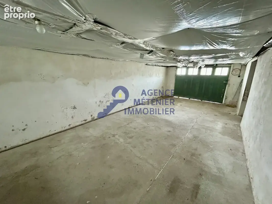 Maison avec 3 chambres, sous-sol, garage et beaux volumes à aménager - photo 24