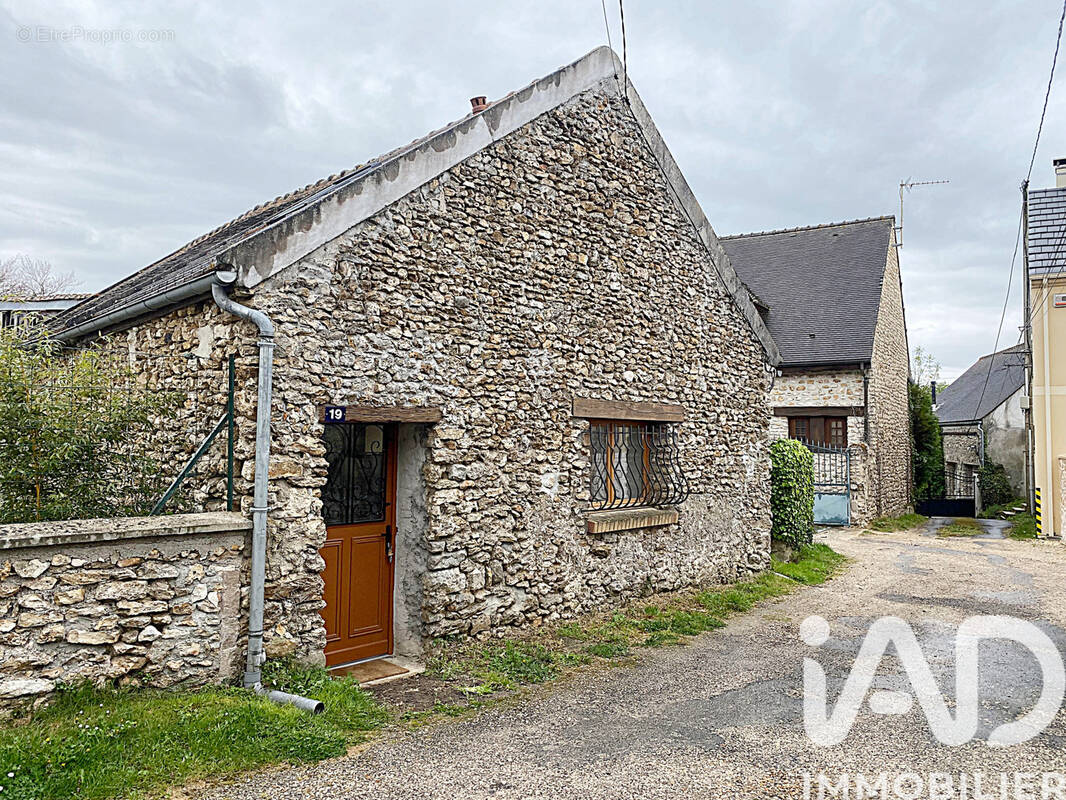 Photo 1 - Maison à SERMAISE