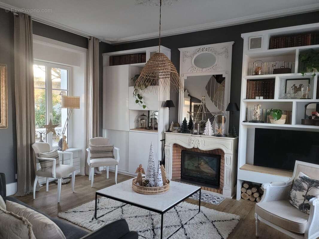 Maison à SAINT-VICTURNIEN