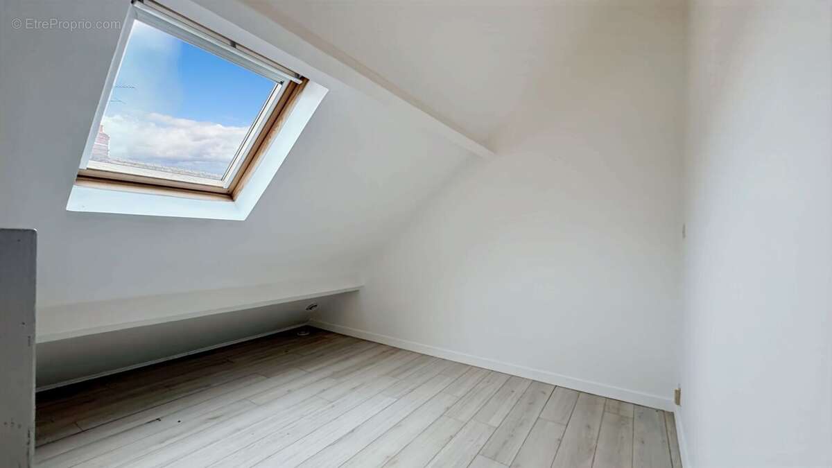 Appartement à GRISY-SUISNES