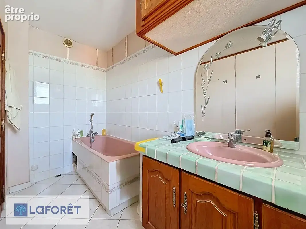 Appartement Six Fours Les Plages 4 pièce(s) 69,7m2 - photo 12