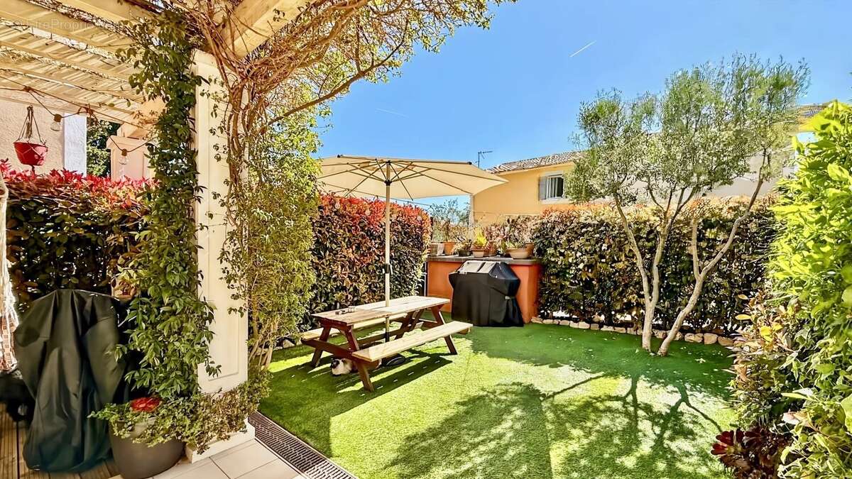 Maison à VALLAURIS