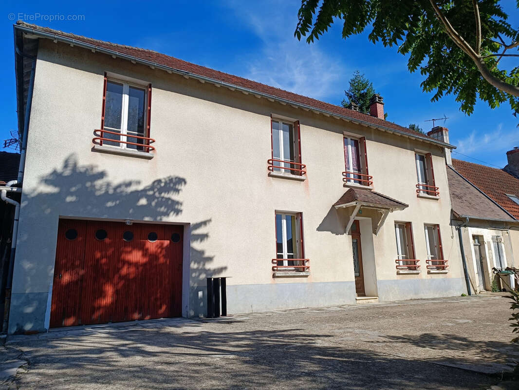 Maison à SANCERGUES