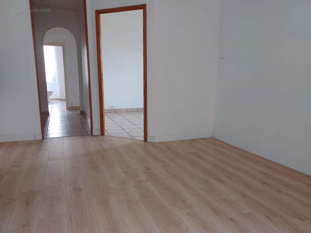 Appartement à MESLAN
