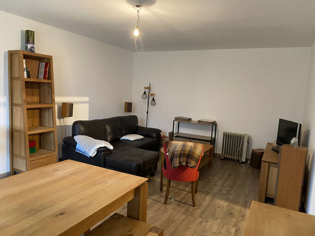 Appartement à VILLE-LA-GRAND