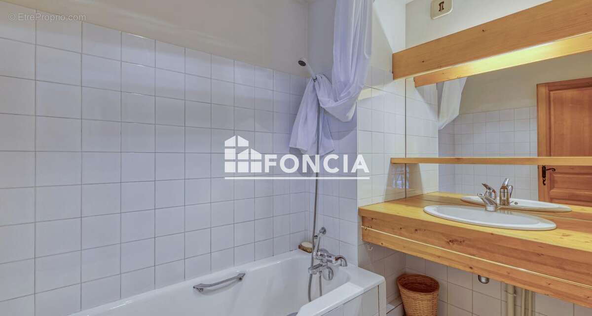 Appartement à DEMI-QUARTIER