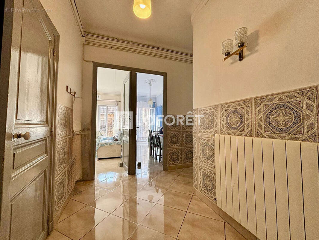 Appartement à MARSEILLE-1E