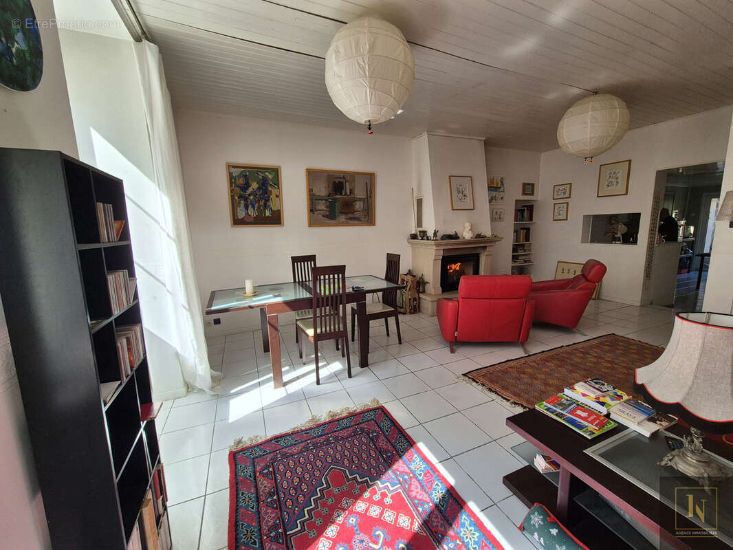 Maison à PAIMBOEUF