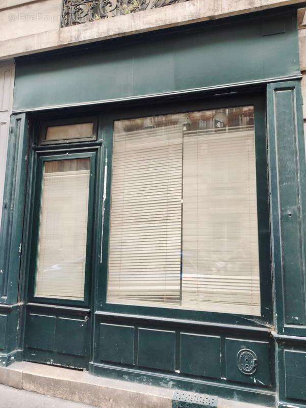 Commerce à PARIS-18E