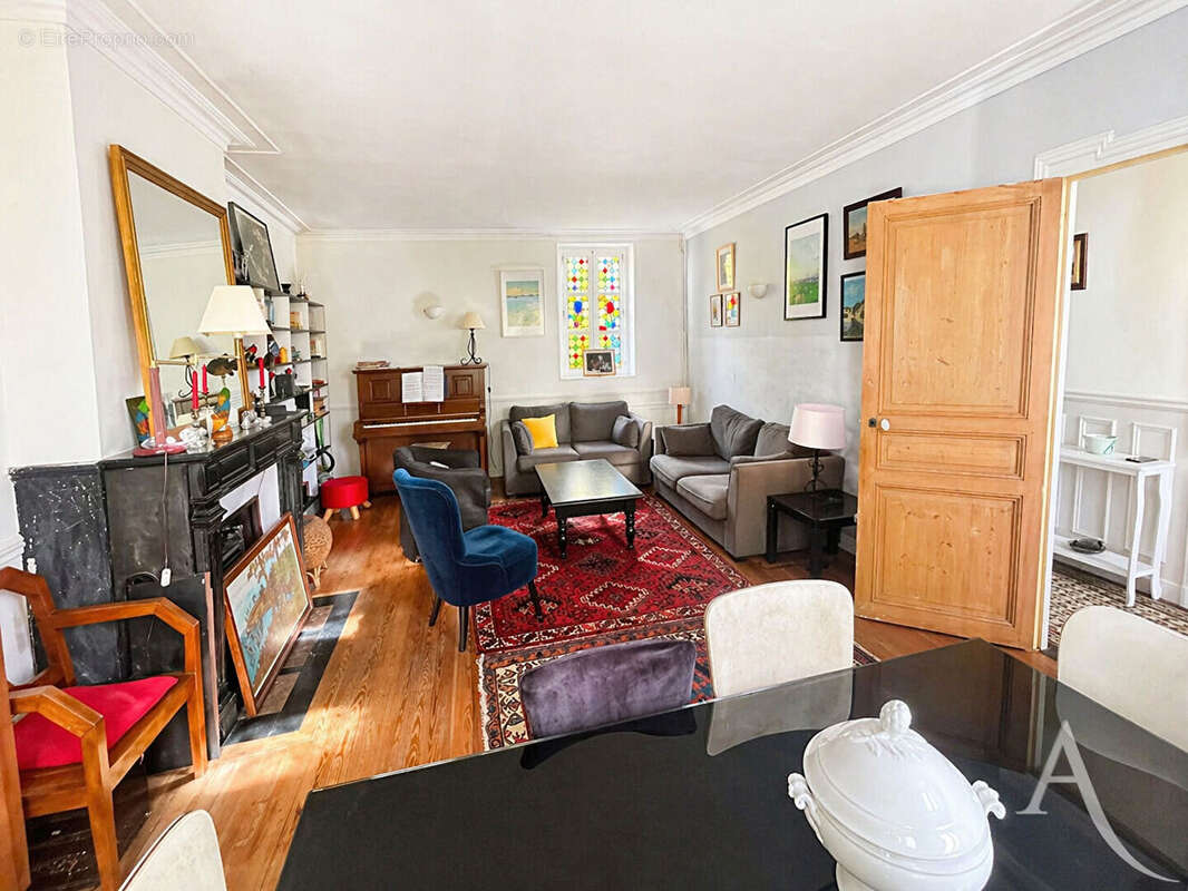 Maison à FOLLAINVILLE-DENNEMONT