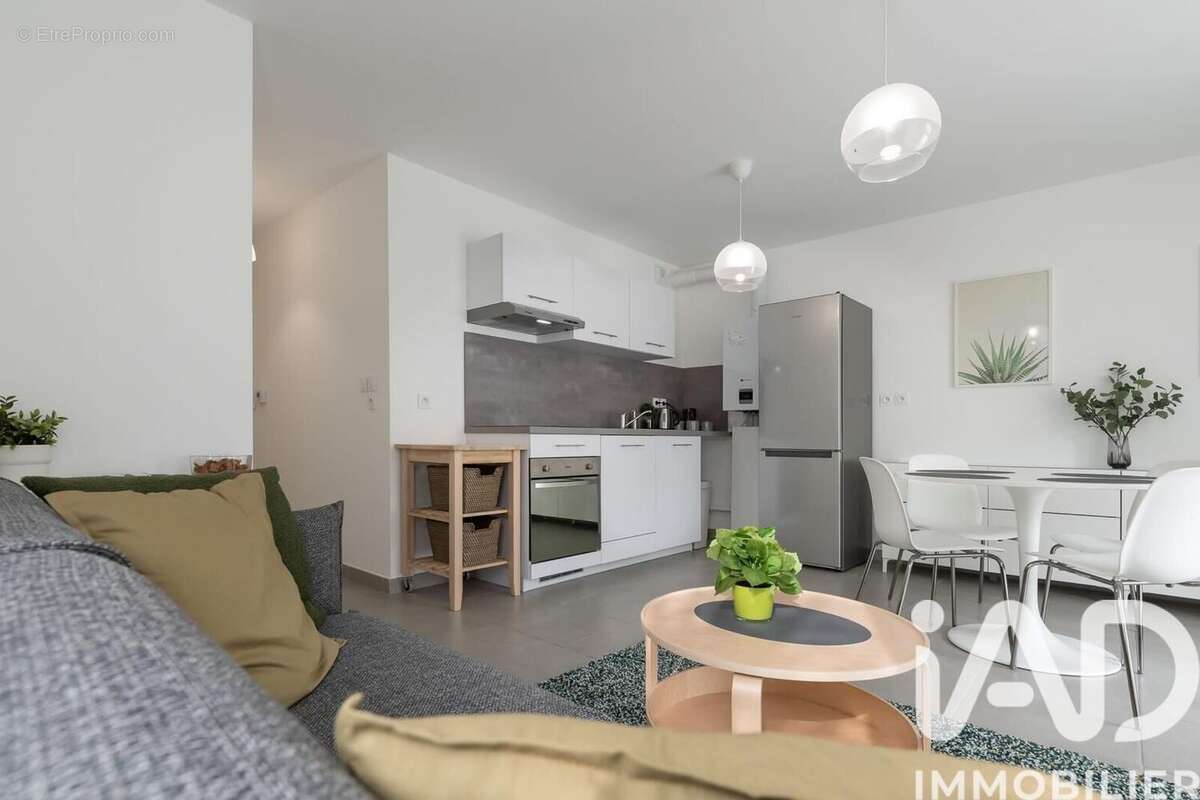 Photo 4 - Appartement à DECINES-CHARPIEU