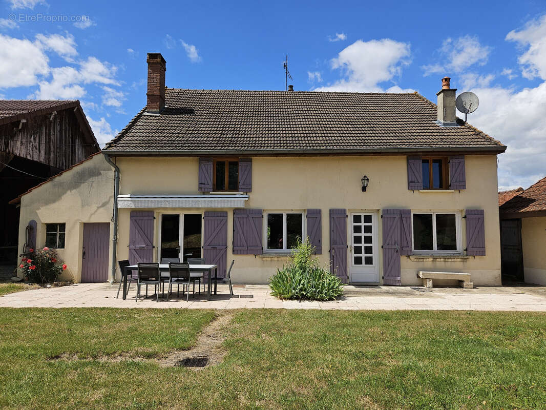 Maison à VERDUN-SUR-LE-DOUBS