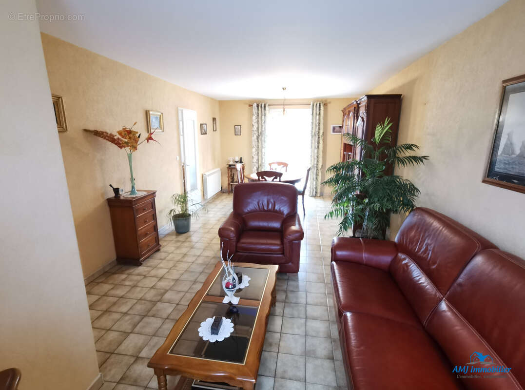 Maison à LE PELLERIN