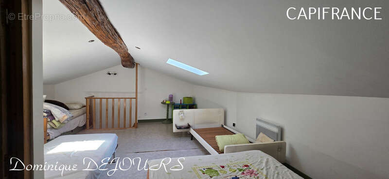 Maison à SAINT-MICHEL-DE-CHABRILLANOUX