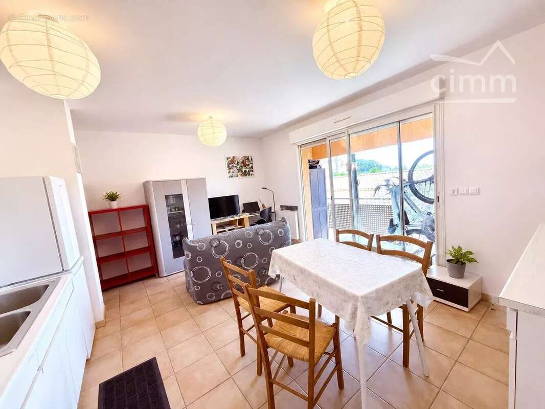 Appartement à PORT-SAINT-LOUIS-DU-RHONE