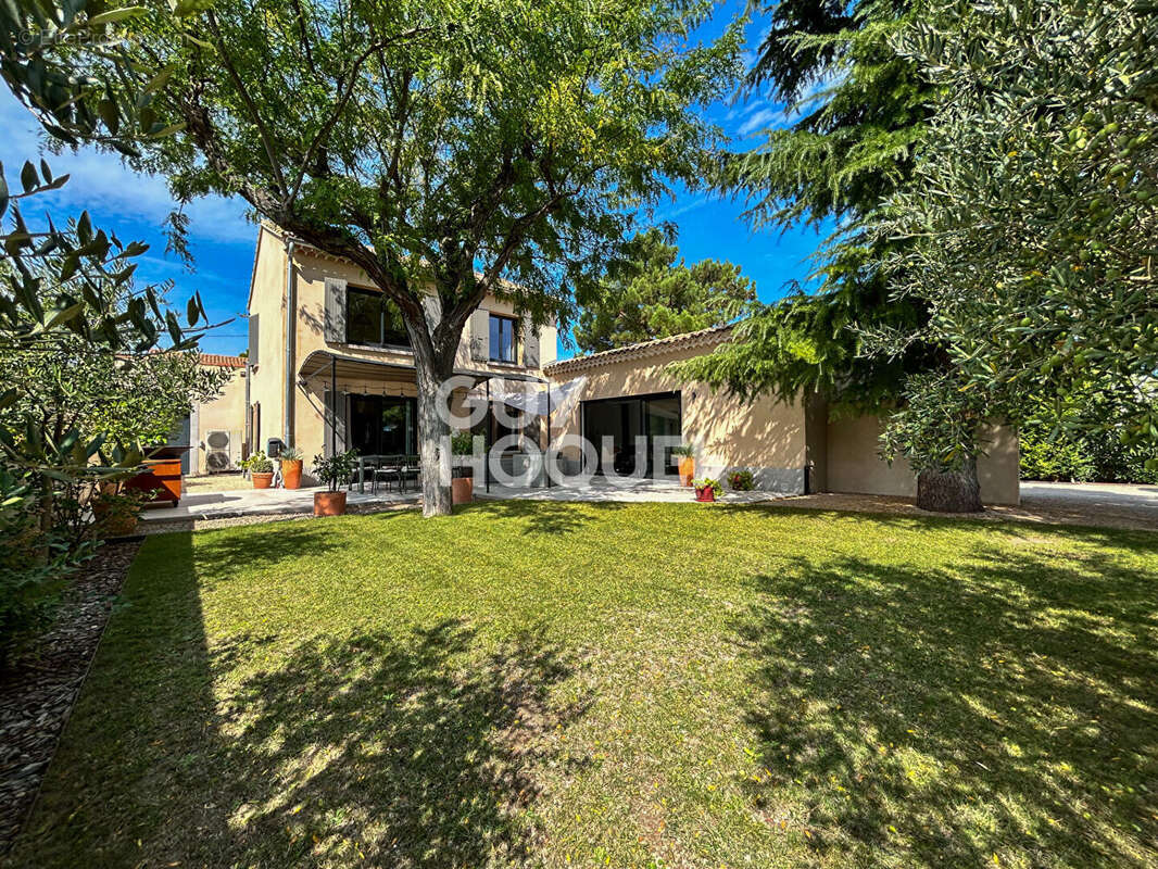 Maison à CHATEAUNEUF-DE-GADAGNE