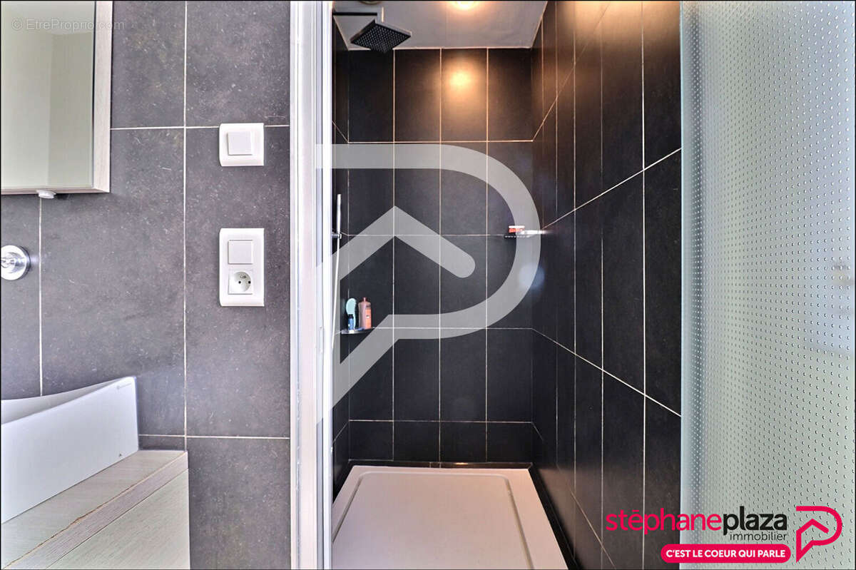 Maison à LE MESNIL-LE-ROI