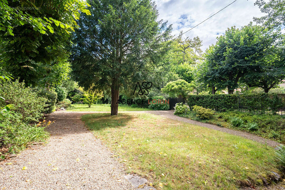Maison à LE VESINET