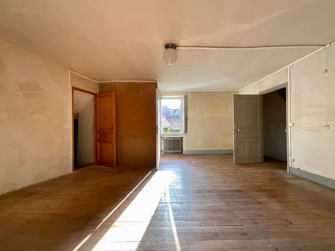 Maison Marcilhac Sur Cele 5 pièce(s) 135 m2 - photo 7