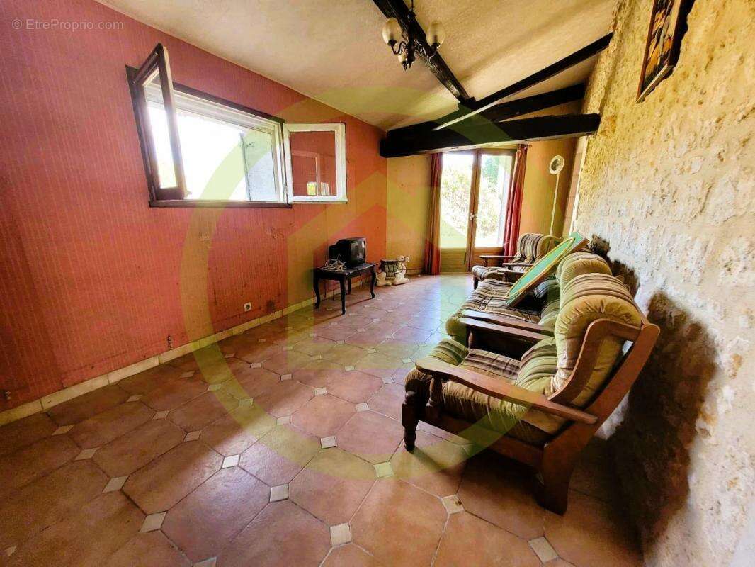 Maison à SAINT-BONNET-SUR-GIRONDE