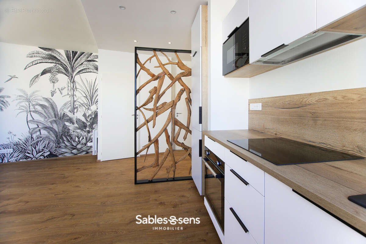 Appartement T3 rénové à deux pas de la Grande Plage et du marché Arago - photo 3