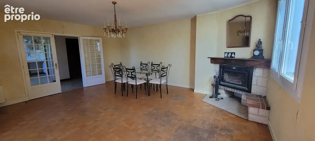 Maison familiale avec beau terrain de 3 788 m2 - photo 6