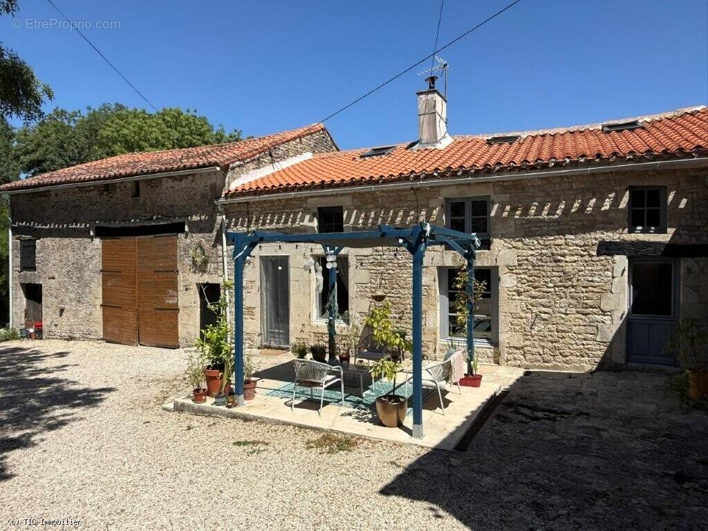 Maison à MANSLE