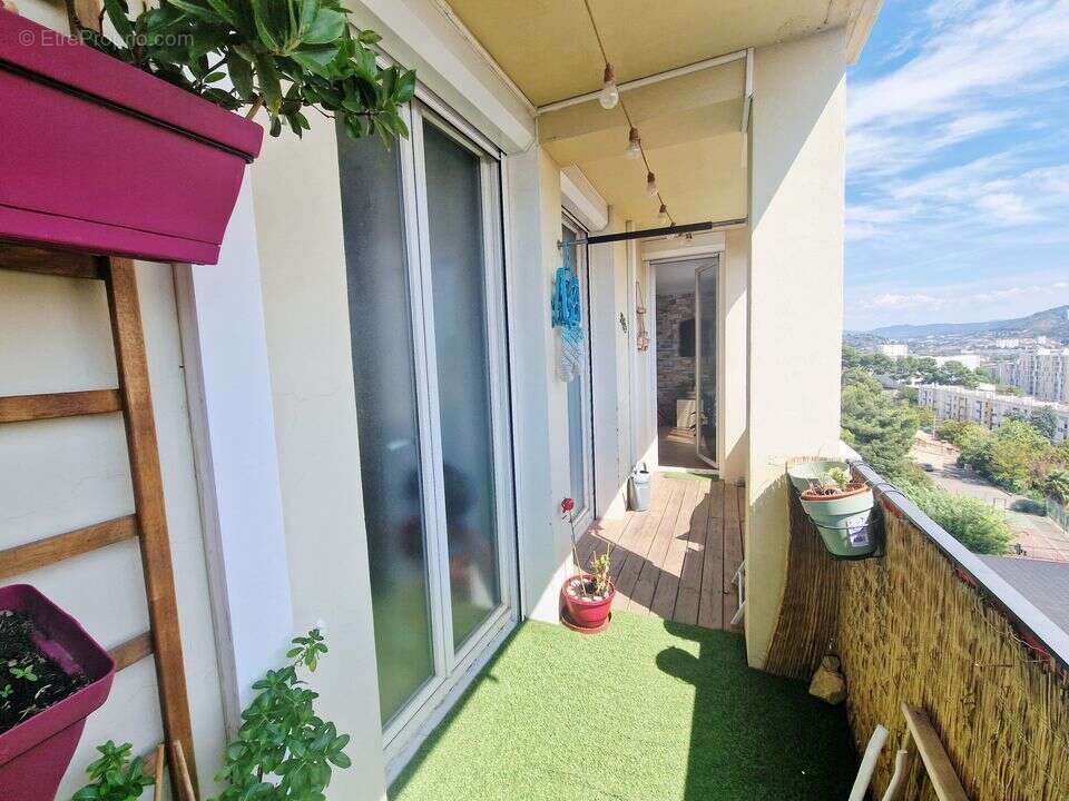 Appartement à MARSEILLE-11E