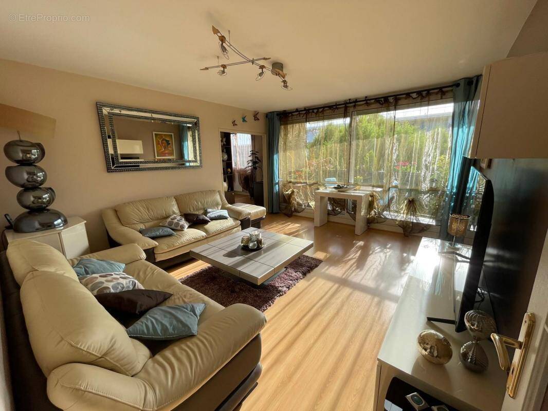 Appartement à BALLAINVILLIERS