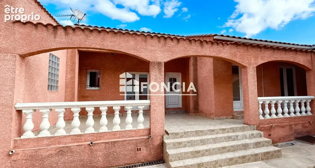 Maison de plain-pied avec garage attenant et deux terrasses - photo 8