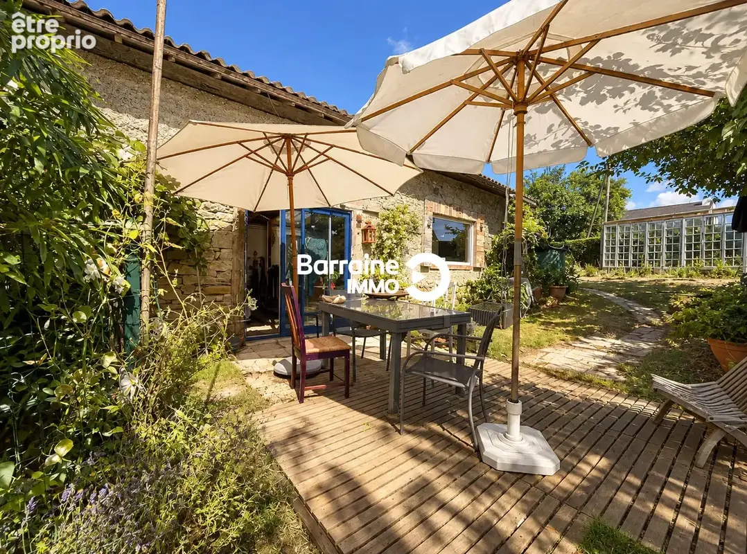 BARRAINE IMMO - A VENDRE - ARGOL : À 200 m de la plage, maison avec jardin, atelier et grand hangar - Réf : CR00290 - photo 2
