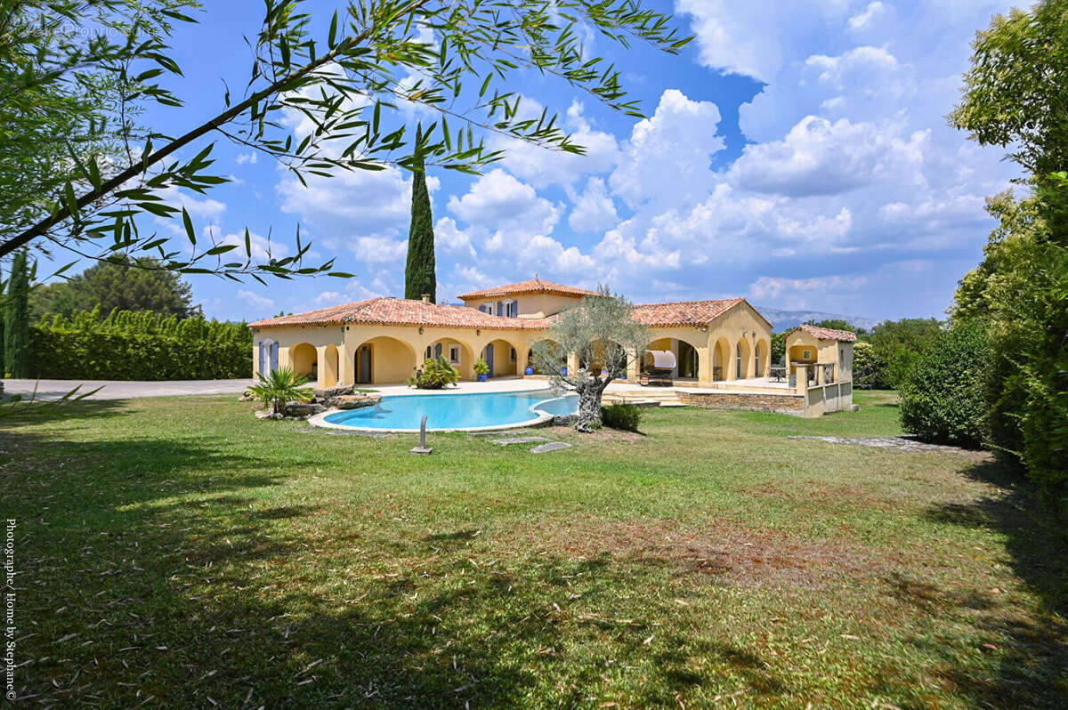 Maison à PEYNIER