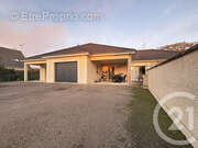 Maison à LA CHAPELLE-SAINT-LUC