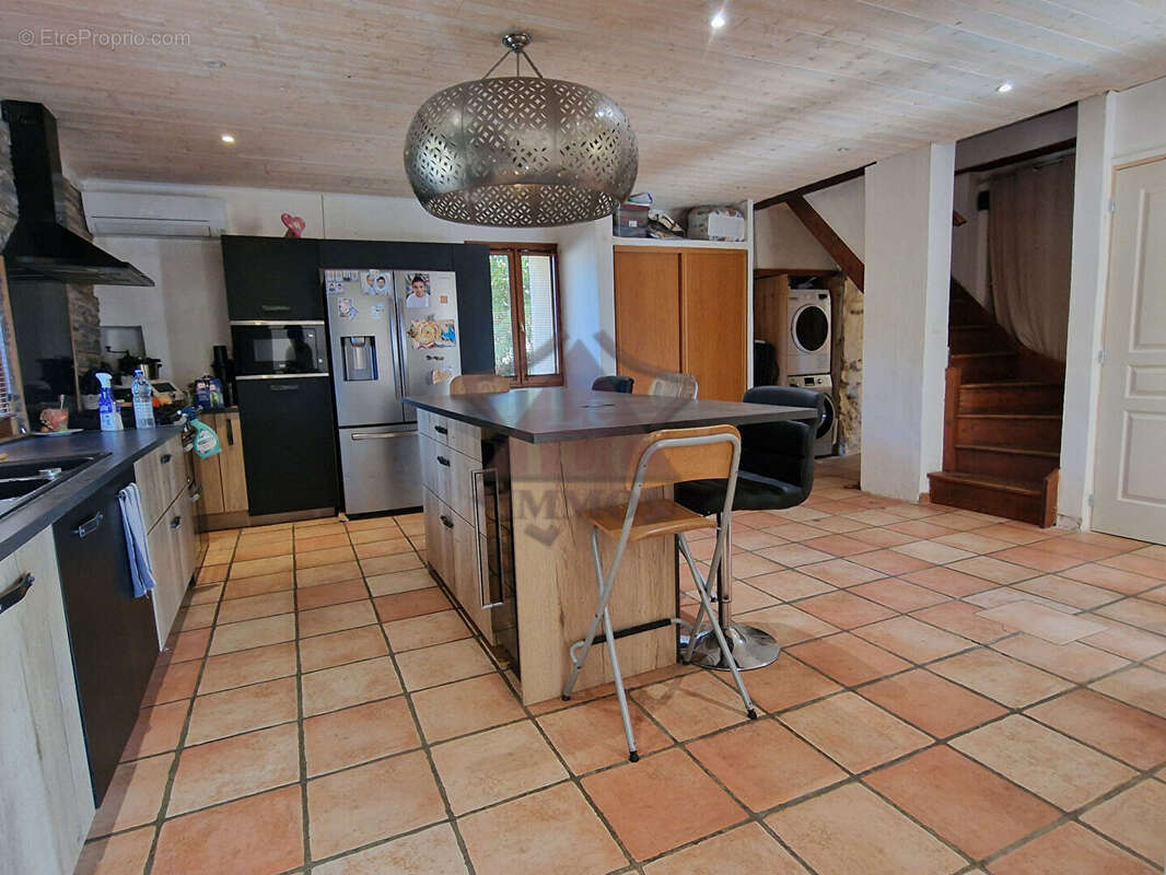 Maison à SAINT-JULIEN-DE-CASSAGNAS