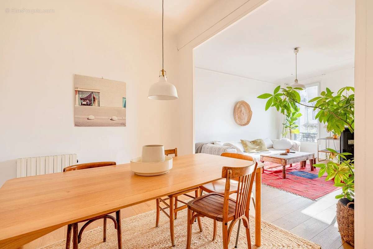 Appartement à MARSEILLE-1E