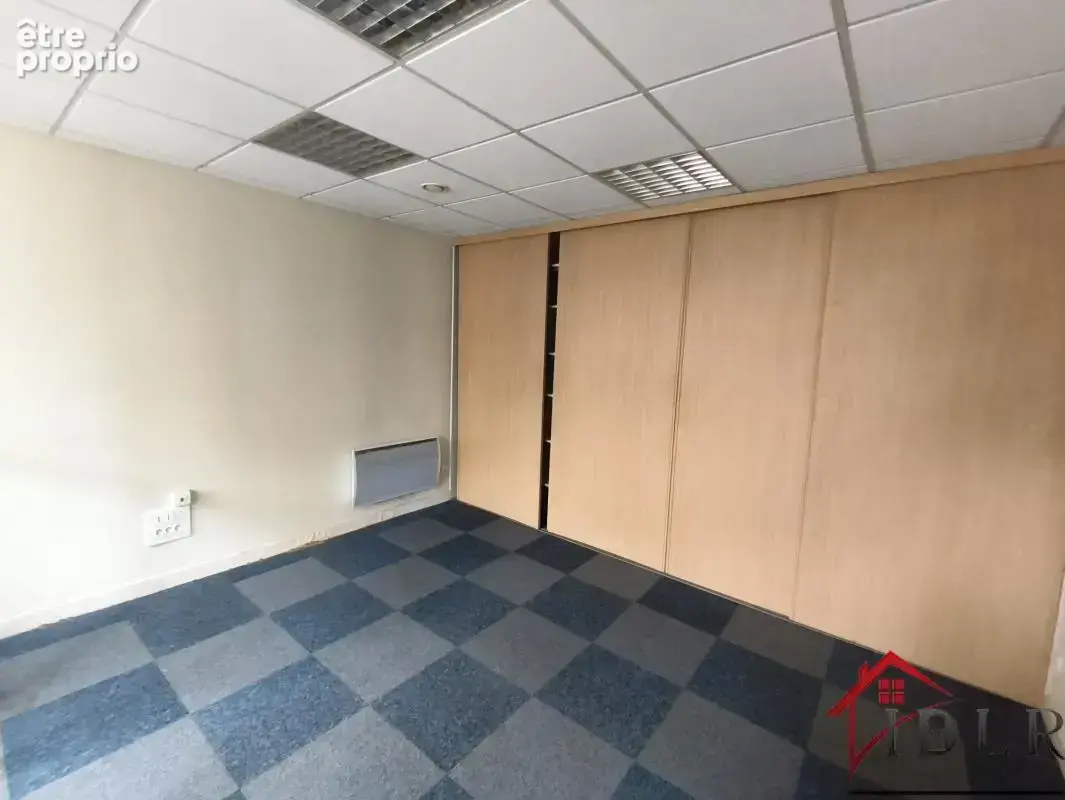 Immeuble de rapport mixte 4 appartements + 2 locaux fort pot - photo 5