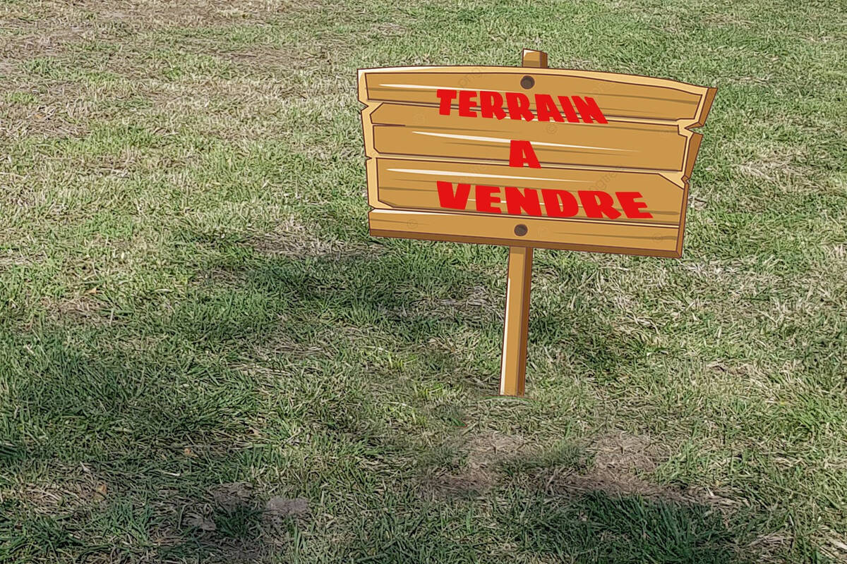 Terrain à SAINT-SATURNIN-LES-AVIGNON