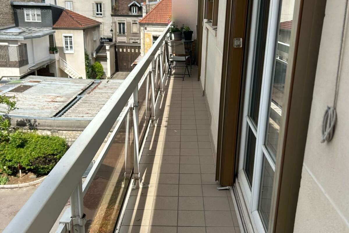 Appartement à SAINT-MAUR-DES-FOSSES