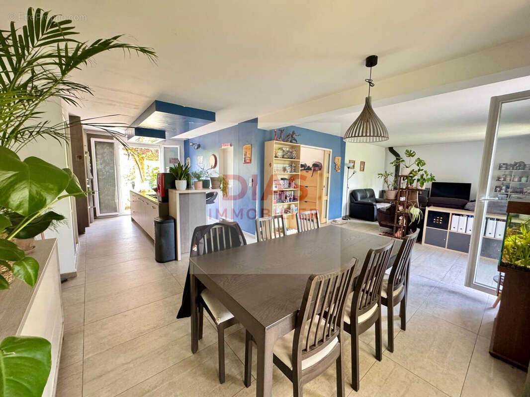 Maison à PONTAULT-COMBAULT