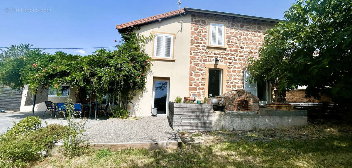Maison à CUINZIER