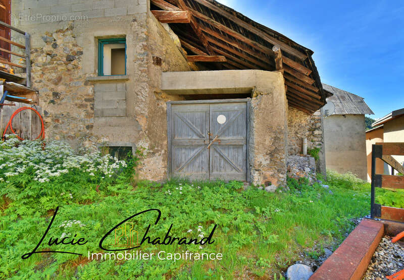 Maison à LA ROCHE-DE-RAME
