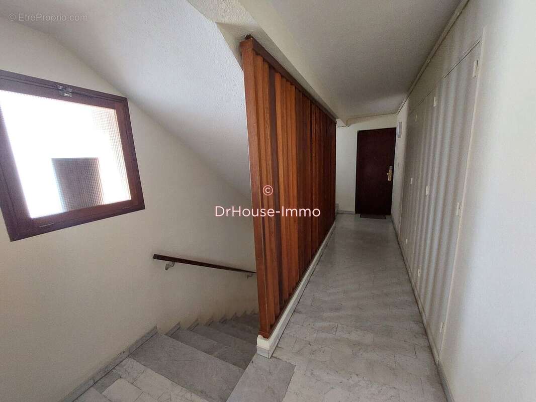 Appartement à CARRY-LE-ROUET