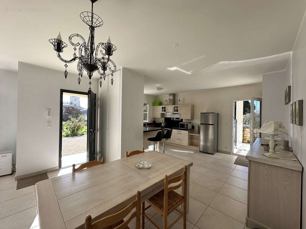 Maison à SAINT-FORT-SUR-GIRONDE