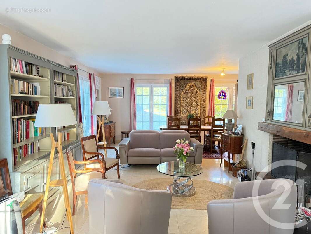 Maison à BOUCHEMAINE