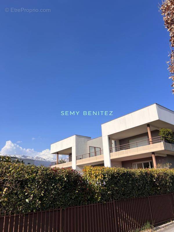 Appartement à SAINT-GENIS-POUILLY